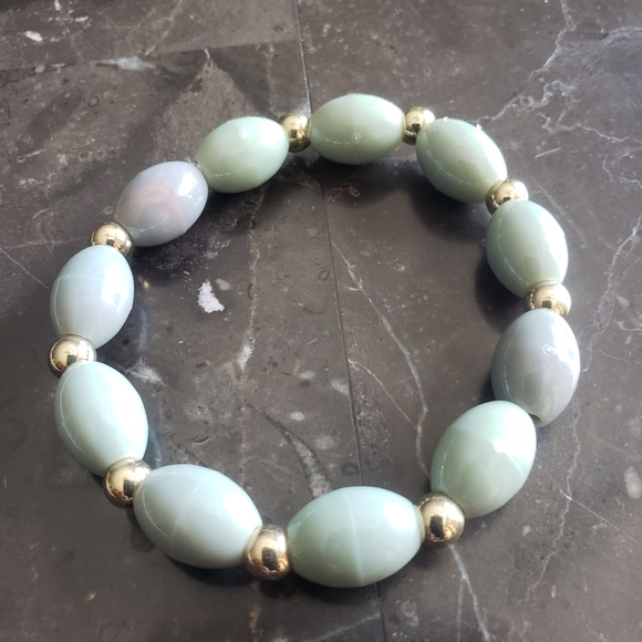 Mia Bead Bracelet - Picture 6 of 7